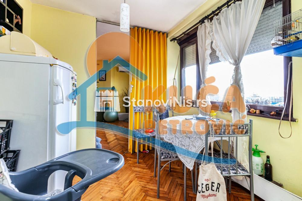 Slika 5 - Stan u zgradi, uknjižen, grejanje na struju, oglas ID p-07187