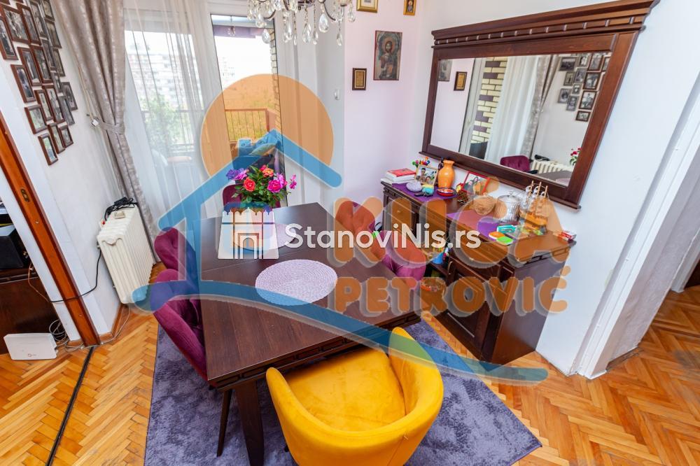 Slika 4 - Stan u zgradi, uknjižen, centralno grejanje, oglas ID p-06884