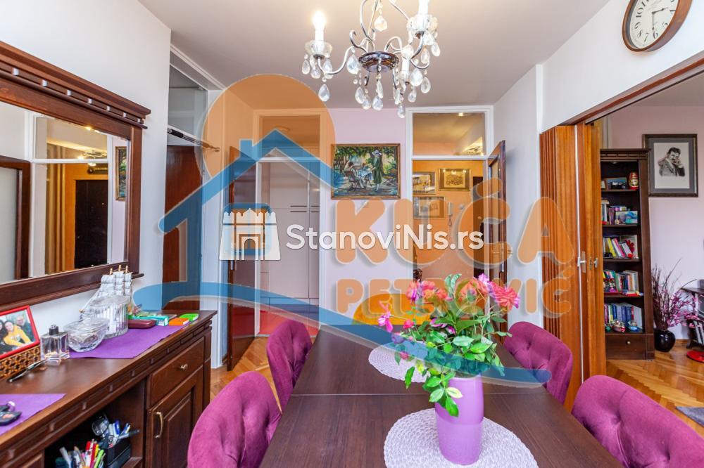 Slika 5 - Stan u zgradi, uknjižen, centralno grejanje, oglas ID p-06884