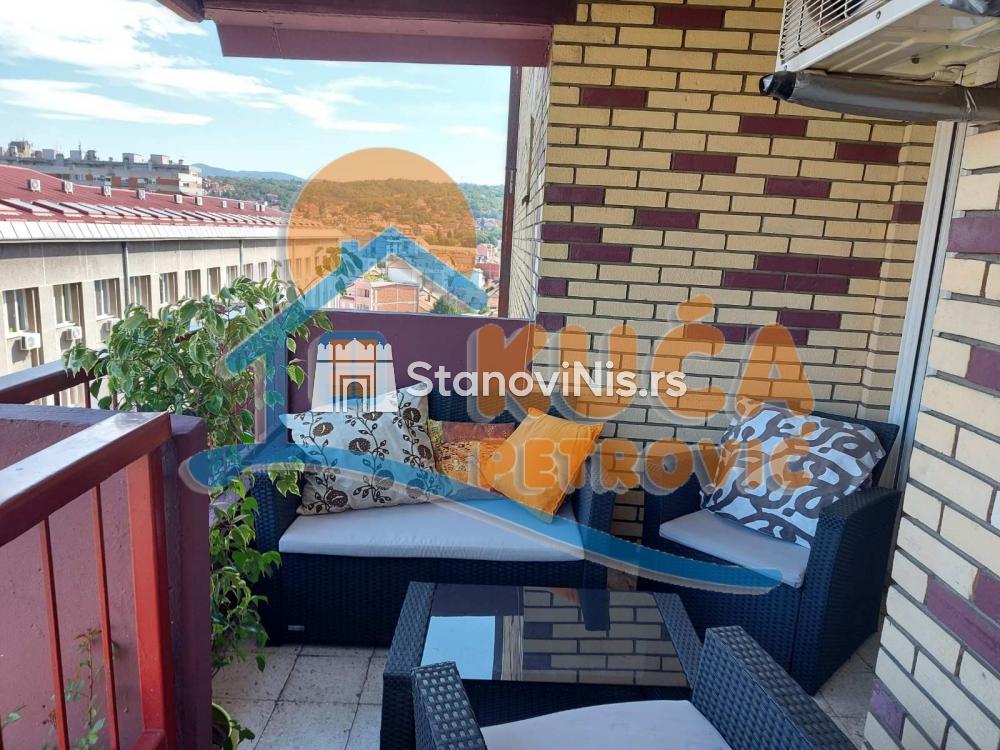 Slika 6 - Stan u zgradi, uknjižen, centralno grejanje, oglas ID p-06884