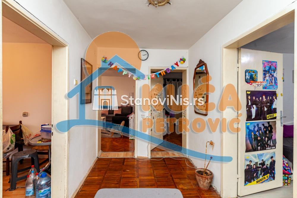 Slika 10 - Stan u zgradi, etažno grejanje, oglas ID p-06835