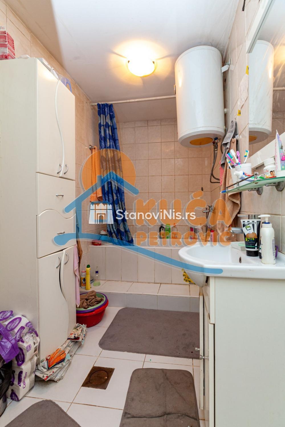 Slika 11 - Stan u zgradi, etažno grejanje, oglas ID p-06835