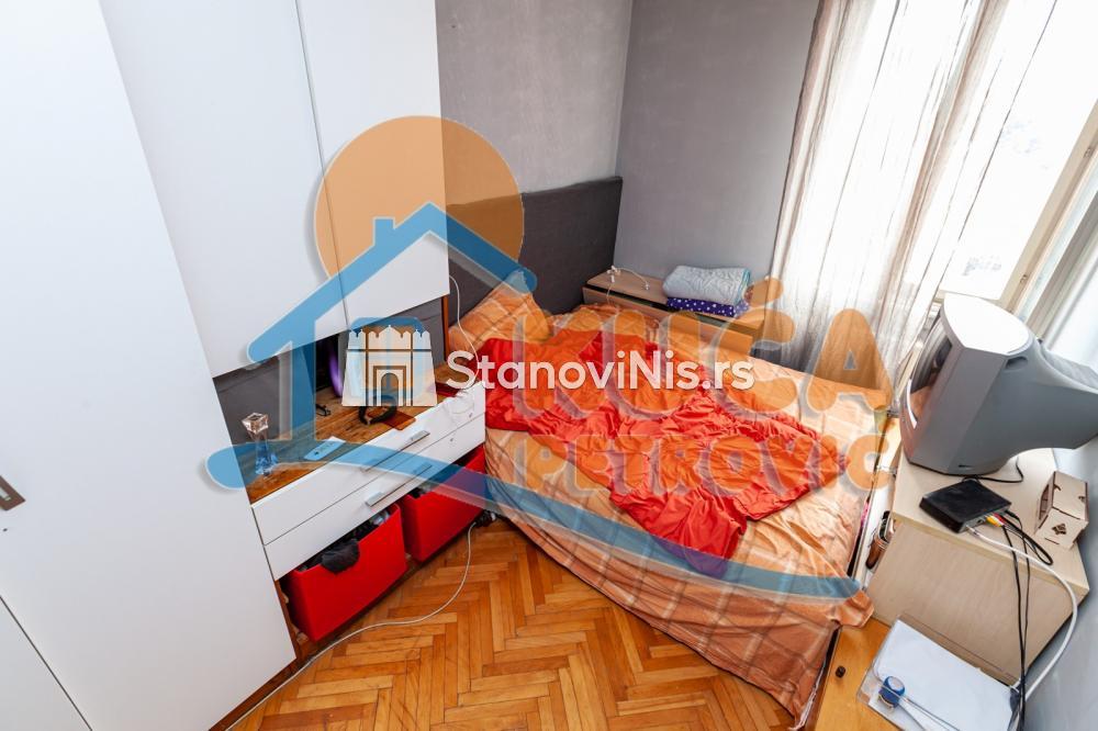 Slika 9 - Stan u zgradi, uknjižen, centralno grejanje, oglas ID p-06507