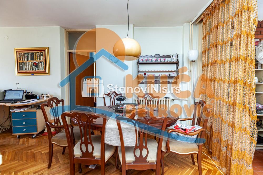 Slika 4 - Stan u zgradi, uknjižen, centralno grejanje, oglas ID p-06507