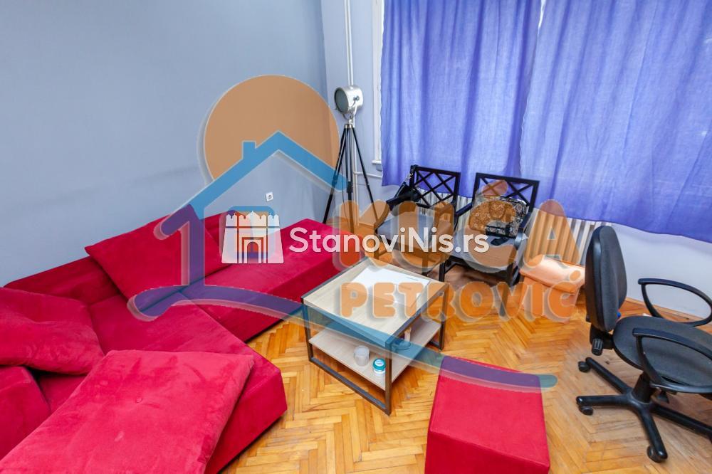 Slika 6 - Stan u zgradi, uknjižen, centralno grejanje, oglas ID p-06507