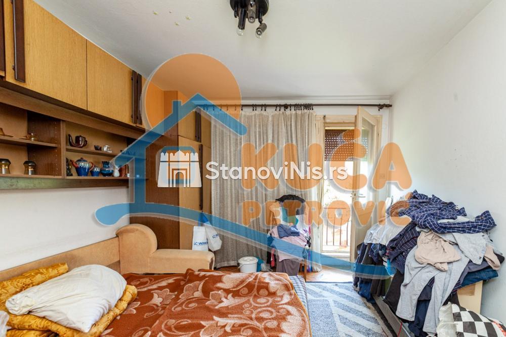 Slika 3 - Stan u zgradi, uknjižen, grejanje na struju, oglas ID p-06469