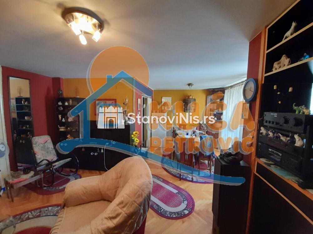 Slika 2 - Stan u zgradi, oglas ID p-06367