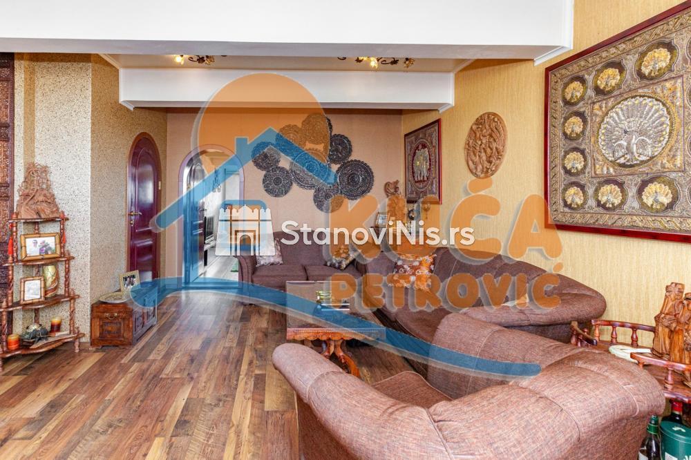 Glavna slika -Stan u zgradi, uknjižen, centralno grejanje, oglas ID p-06061