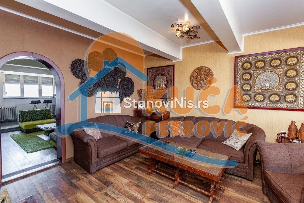 Slika 1 - Stan u zgradi, uknjižen, centralno grejanje, oglas ID p-06061