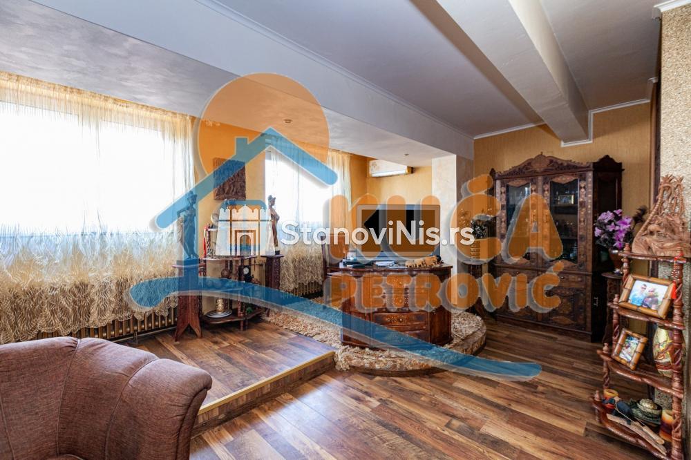 Slika 3 - Stan u zgradi, uknjižen, centralno grejanje, oglas ID p-06061