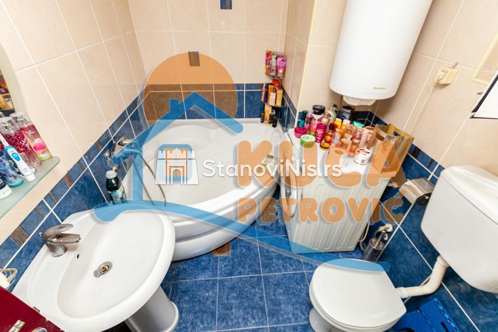 Slika 9 - Stan u zgradi, uknjižen, centralno grejanje, oglas ID p-06061