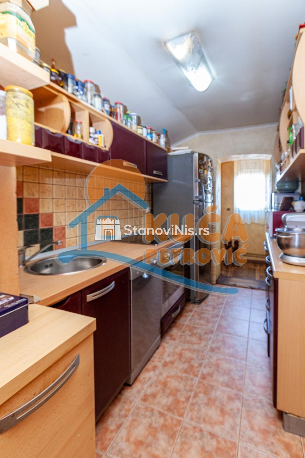 Slika 7 - Stan u zgradi, uknjižen, centralno grejanje, oglas ID p-06061