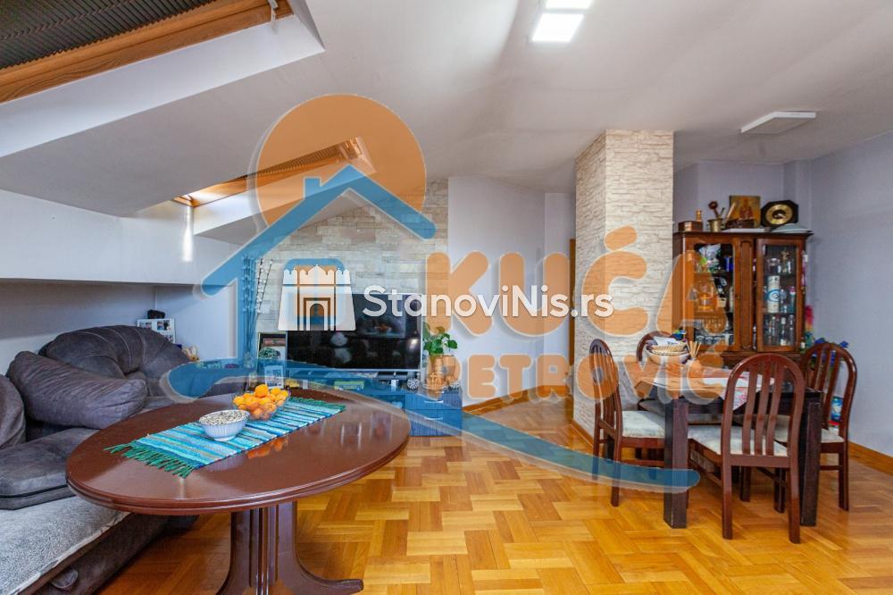 Slika 8 - Stan u zgradi, novogradnja, uknjižen, centralno grejanje, oglas ID p-06096