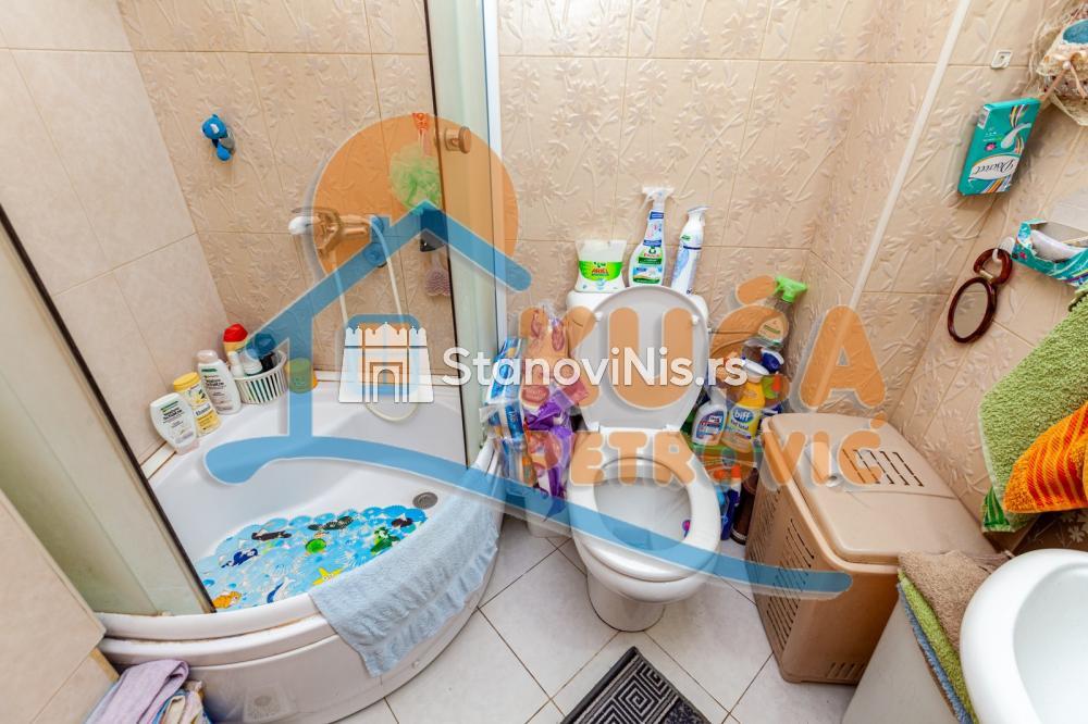 Slika 3 - Stan u zgradi, novogradnja, uknjižen, centralno grejanje, oglas ID p-06096