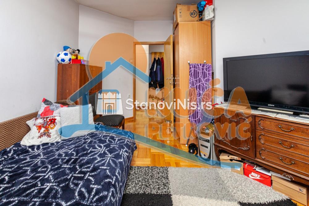 Slika 2 - Stan u zgradi, novogradnja, uknjižen, centralno grejanje, oglas ID p-06096