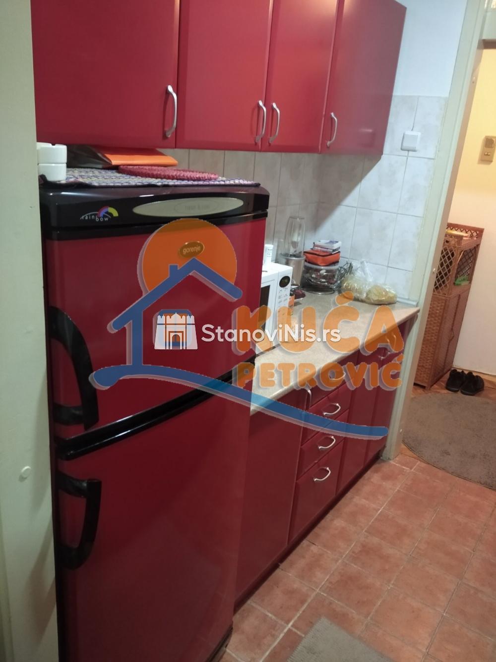 Slika 6 - Stan u zgradi, uknjižen, centralno grejanje, oglas ID p-05893