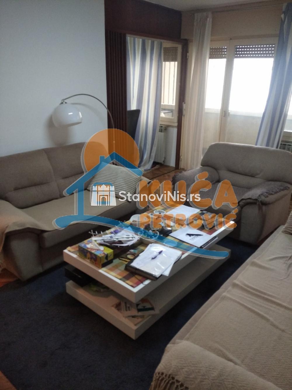 Slika 2 - Stan u zgradi, uknjižen, centralno grejanje, oglas ID p-05893