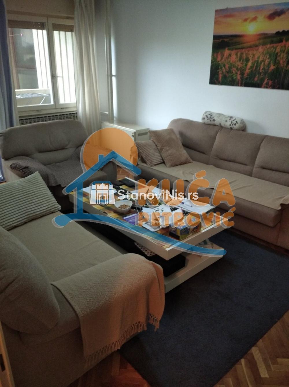 Slika 3 - Stan u zgradi, uknjižen, centralno grejanje, oglas ID p-05893