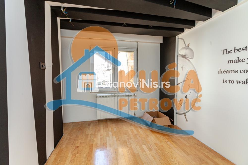 Slika 10 - Stan u zgradi, novogradnja, uknjižen, etažno grejanje, oglas ID p-05541