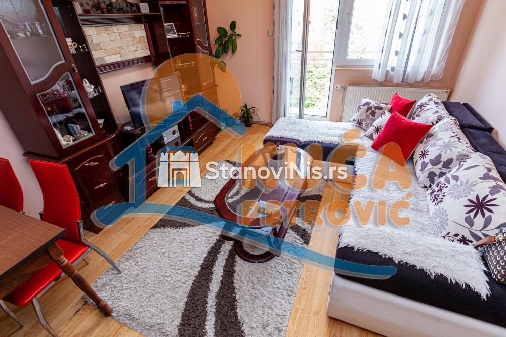 Slika 1 - Stan u zgradi, uknjižen, centralno grejanje, oglas ID p-05634