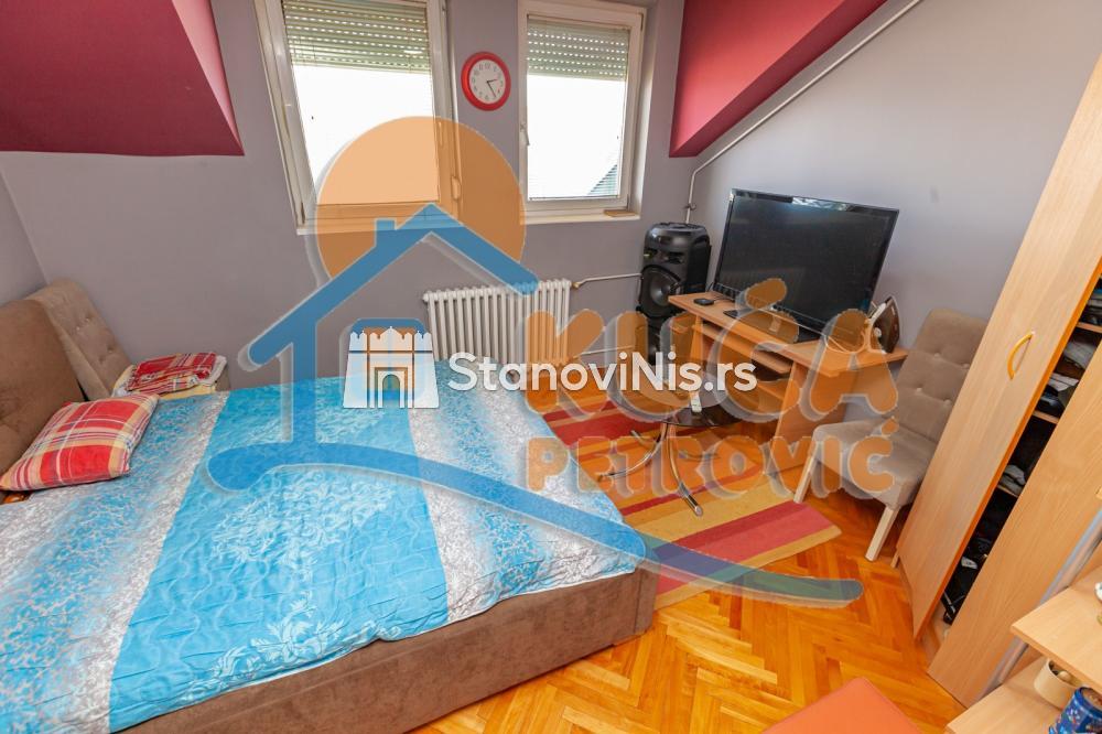 Slika 10 - Stan u zgradi, uknjižen, centralno grejanje, oglas ID p-05443