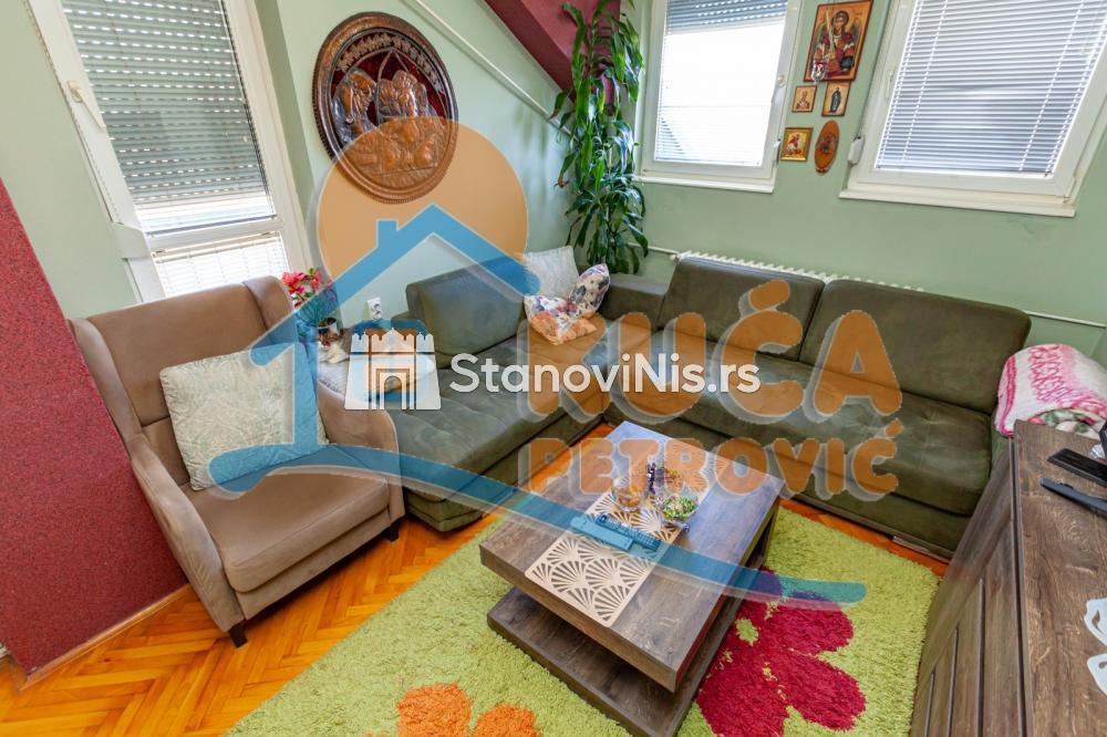 Slika 1 - Stan u zgradi, uknjižen, centralno grejanje, oglas ID p-05443