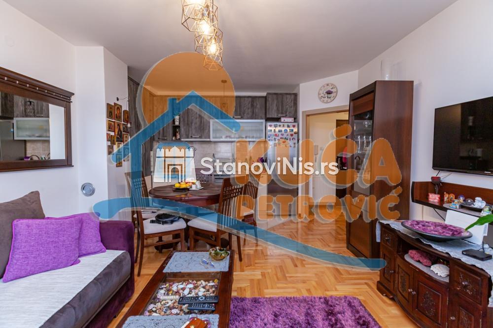 Glavna slika -Stan u zgradi, novogradnja, uknjižen, etažno grejanje, oglas ID p-05347