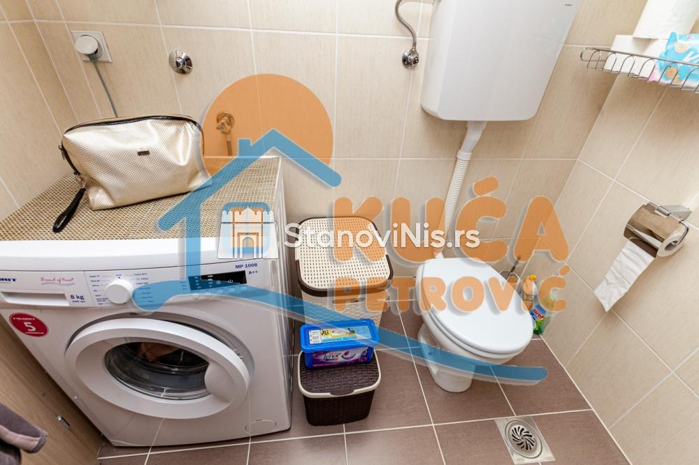 Slika 8 - Stan u zgradi, novogradnja, uknjižen, etažno grejanje, oglas ID p-05347