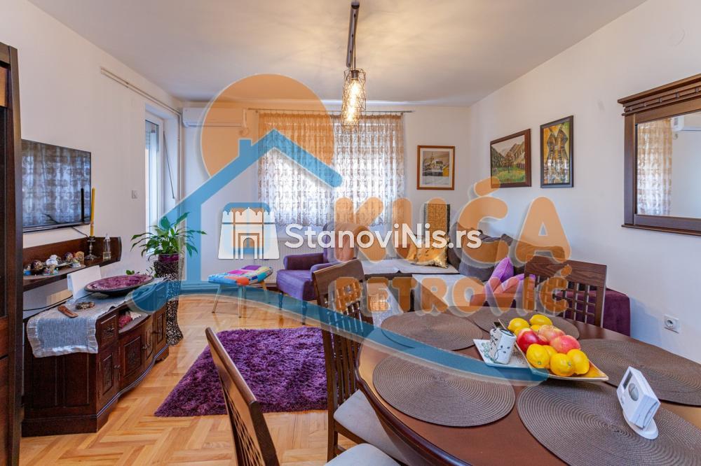 Slika 4 - Stan u zgradi, novogradnja, uknjižen, etažno grejanje, oglas ID p-05347