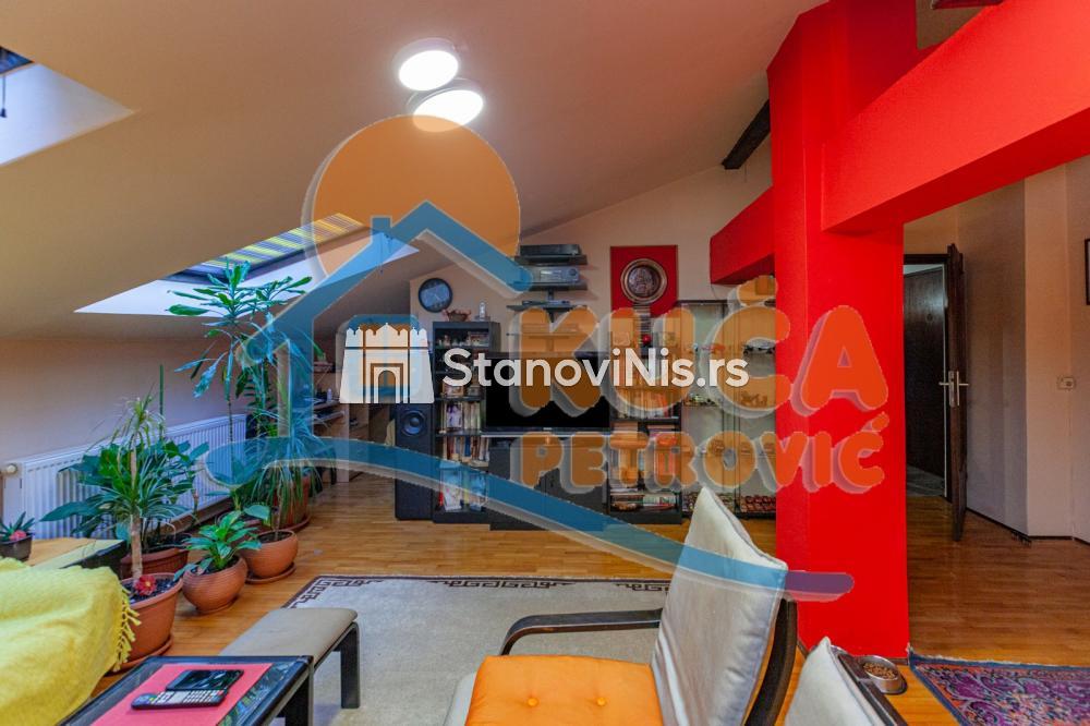 Slika 8 - Stan u zgradi, etažno grejanje, oglas ID p-04352