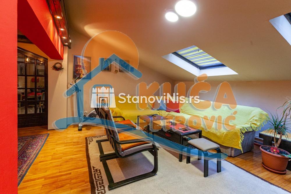 Slika 11 - Stan u zgradi, etažno grejanje, oglas ID p-04352