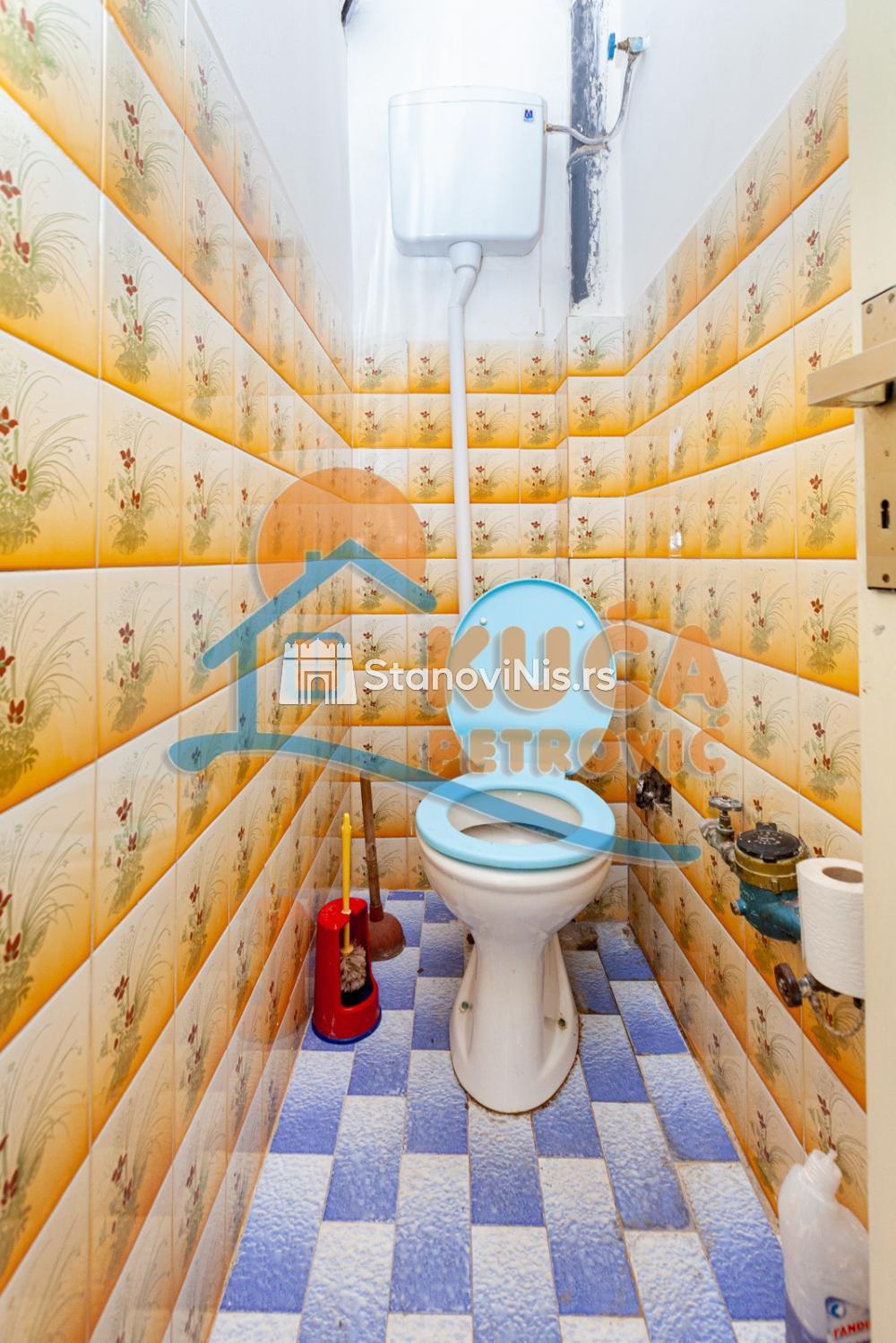 Slika 5 - Stan u zgradi, uknjižen, grejanje na struju, oglas ID p-04007