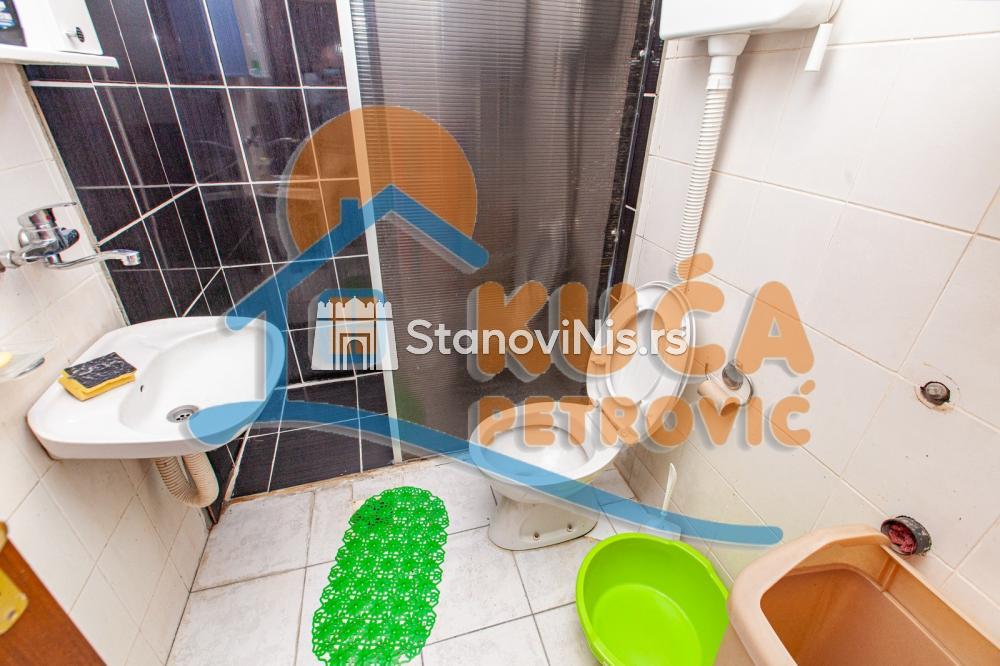 Slika 2 - Stan u zgradi, oglas ID p-02910