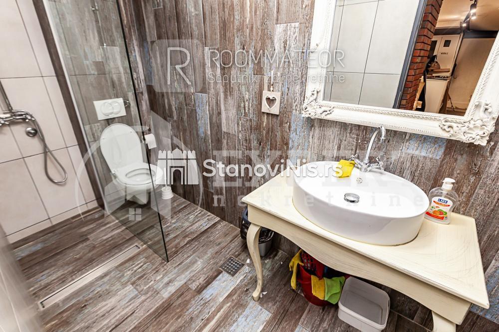 Slika 5 - Stan u zgradi, uknjižen, grejanje na struju, oglas ID p-010207