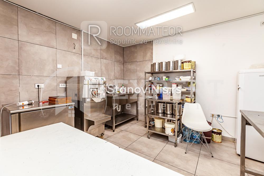 Slika 11 - Stan u zgradi, uknjižen, grejanje na struju, oglas ID p-010207