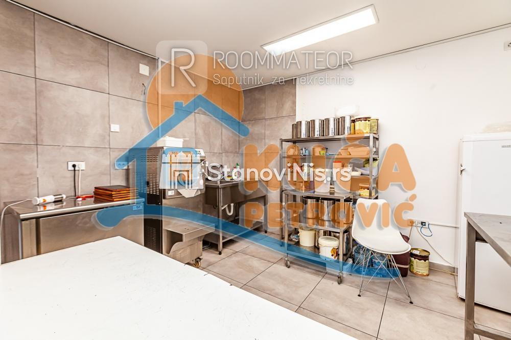 Slika 11 - Stan u zgradi, uknjižen, grejanje na struju, oglas ID p-010207