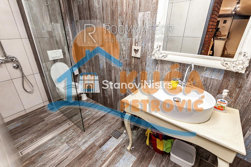 Slika 5 - Stan u zgradi, uknjižen, grejanje na struju, oglas ID p-010207