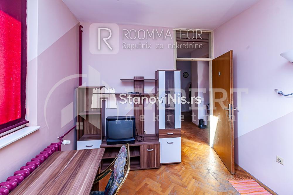Slika 10 - Stan u zgradi, uknjižen, centralno grejanje, oglas ID p-010497
