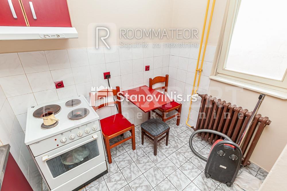 Slika 4 - Stan u zgradi, uknjižen, centralno grejanje, oglas ID p-010497