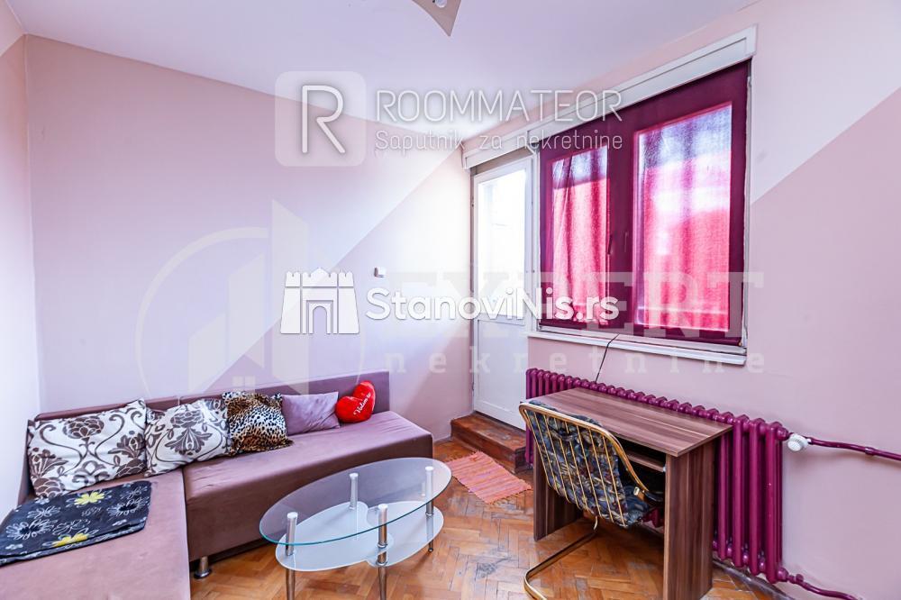 Slika 9 - Stan u zgradi, uknjižen, centralno grejanje, oglas ID p-010497