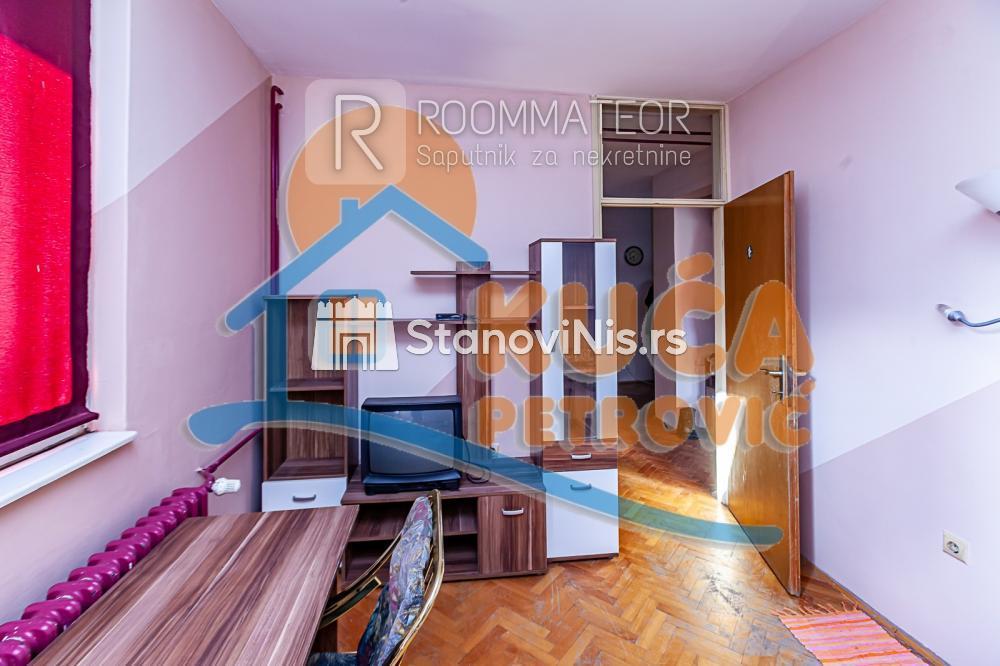 Slika 10 - Stan u zgradi, uknjižen, centralno grejanje, oglas ID p-010497