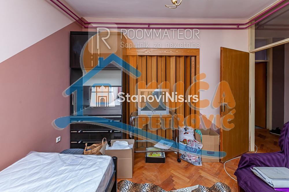 Slika 6 - Stan u zgradi, uknjižen, centralno grejanje, oglas ID p-010497