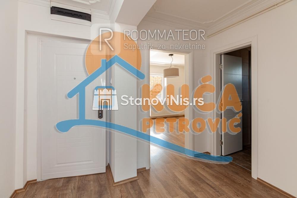 Slika 10 - Stan u zgradi, novogradnja, uknjižen, etažno grejanje, oglas ID p-06739