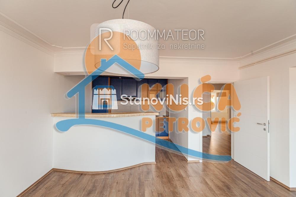 Slika 5 - Stan u zgradi, novogradnja, uknjižen, etažno grejanje, oglas ID p-06739