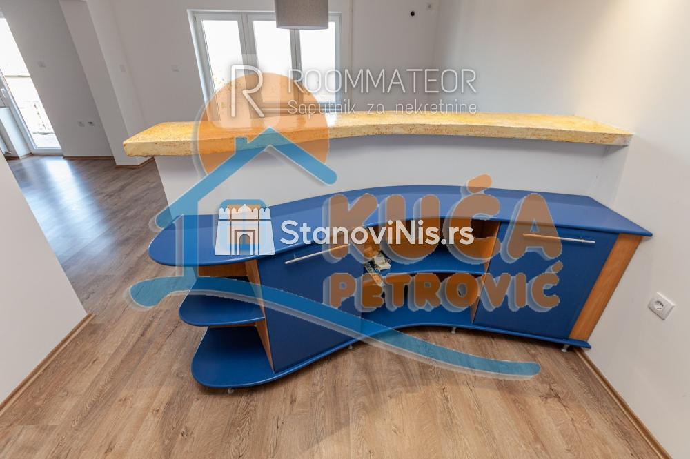 Slika 8 - Stan u zgradi, novogradnja, uknjižen, etažno grejanje, oglas ID p-06739