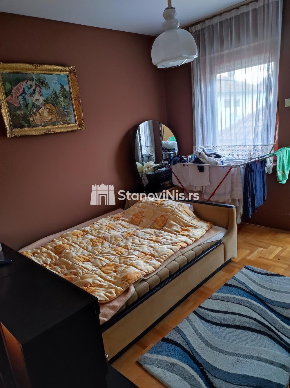 Slika 10 - Prodaja trosobnog stana, Donjovrezinska  Niš, terasa