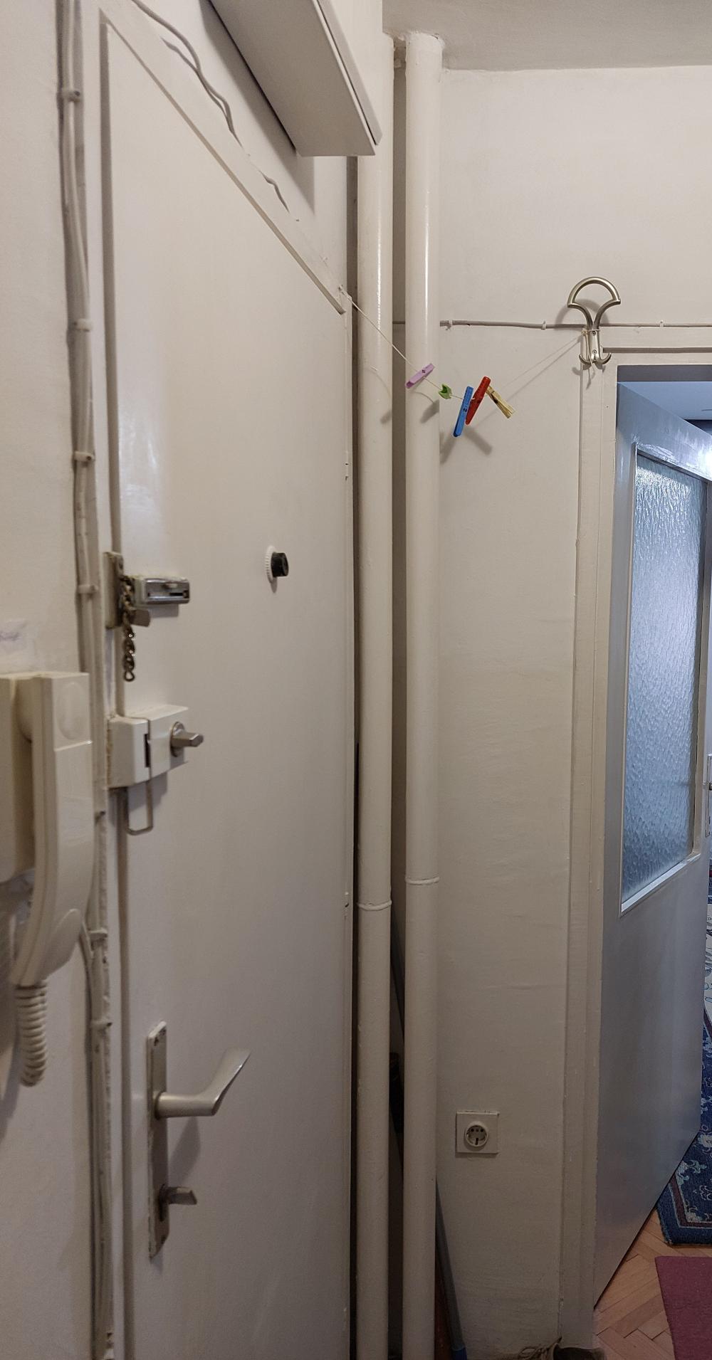 Slika 0 - Prodajem Trosoban Stan RODA CENTAR MERKATOR Niš 68m2