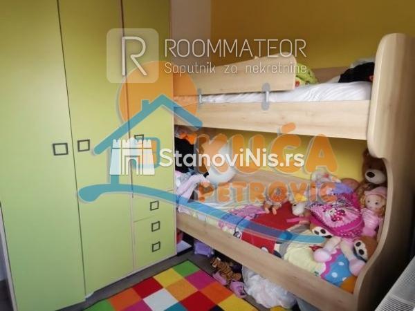 Slika 4 - Stan u zgradi, novogradnja, uknjižen, etažno grejanje, oglas ID p-010737