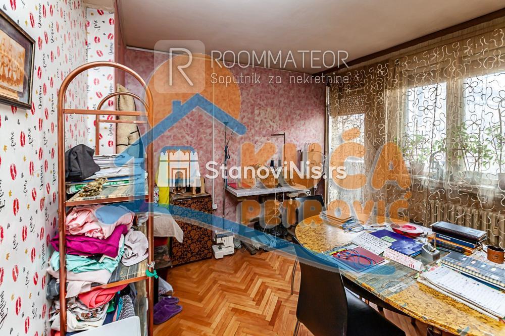 Slika 5 - Stan u zgradi, uknjižen, centralno grejanje, oglas ID p-010779