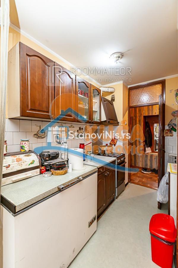 Slika 9 - Stan u zgradi, uknjižen, centralno grejanje, oglas ID p-010779